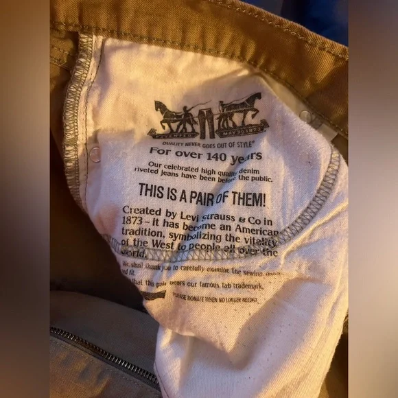 Men’s Levi Pants